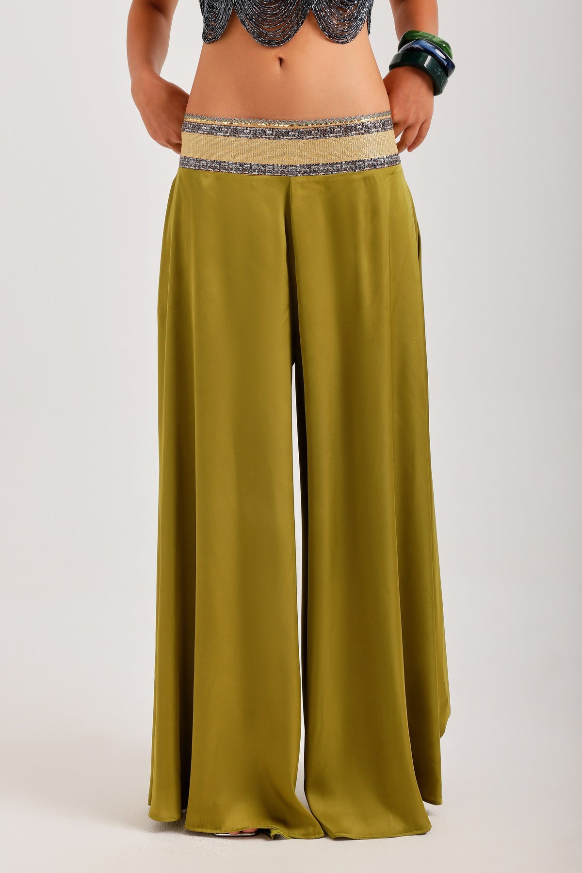 Pants — waistband detail